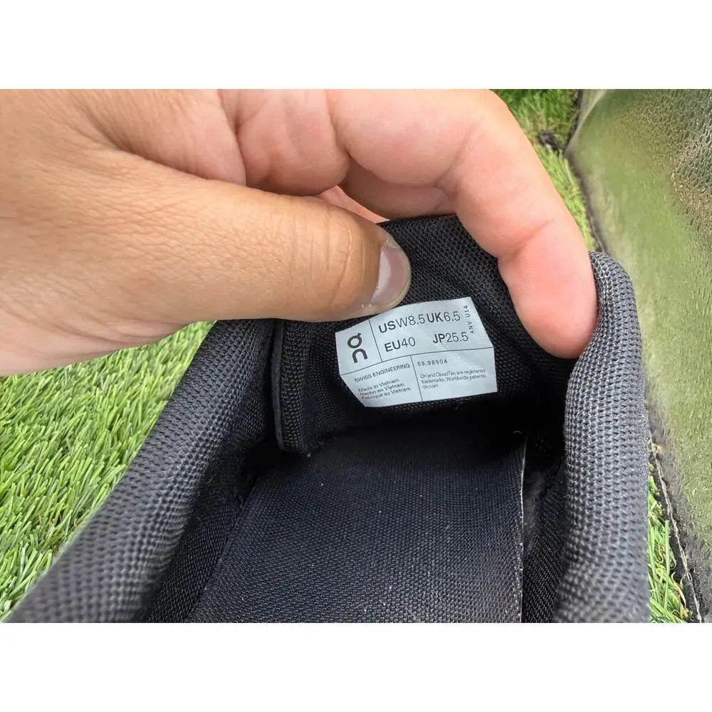 On Running Cloud 5 59.98904 Athletic Sneaker Women's 8.5 Black Mesh Sports Gym